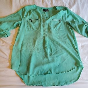 3/4 sleeve dress shirt. Size S.